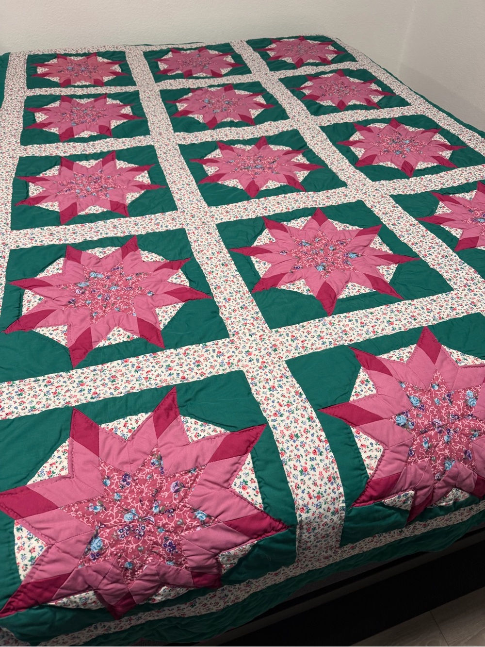 Handmade Pink & Green Star Patchwork Quilt - Home Bedding